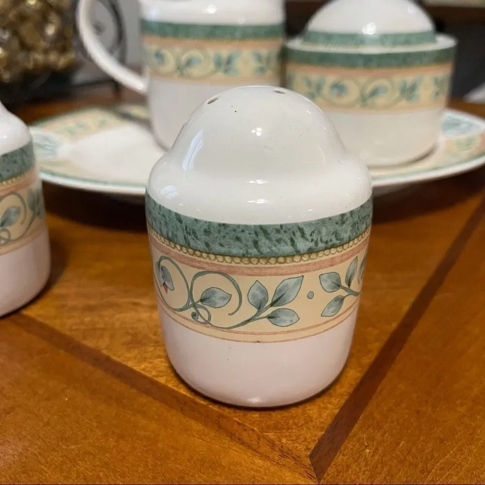 Pfaltzgraff Creamer, Sugar, Salt & Pepper 6pc Set